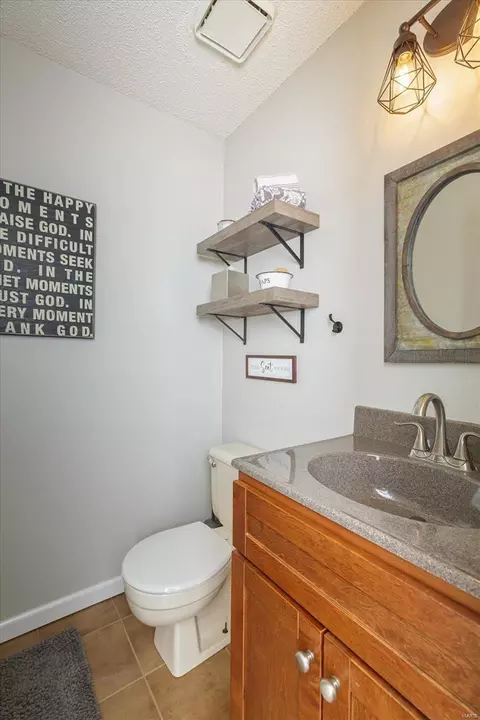 Bath - 44 Georgetown Cir, O'fallon, MO 63368 photo 1 of 5