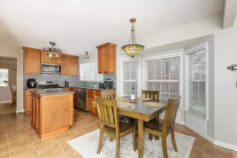 Dining - 44 Georgetown Cir, O'fallon, MO 63368 photo 3 of 5