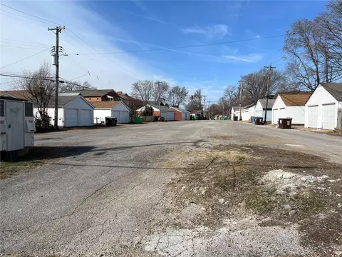 4929 Parker Ave #R, Saint Louis, MO 63139