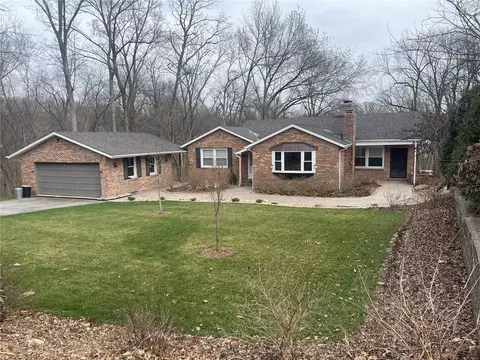 6 Graybridge Ln, Ladue, MO 63124