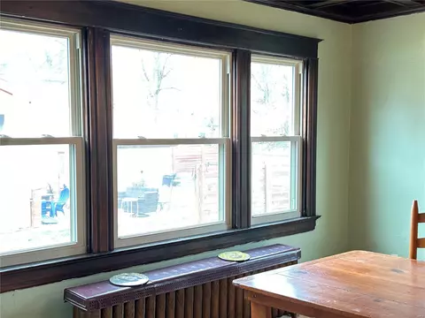 Dining - 103 Wesley Ave, Ferguson, MO 63135 photo 4 of 4