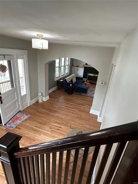 Entry Way - 103 Wesley Ave, Ferguson, MO 63135 photo 4 of 7