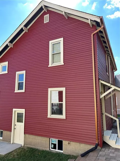 Exterior - 103 Wesley Ave, Ferguson, MO 63135 photo 6 of 9