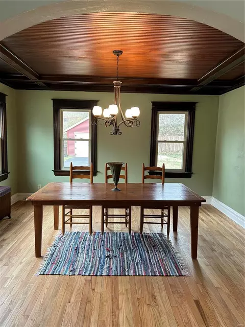 Dining - 103 Wesley Ave, Ferguson, MO 63135 photo 1 of 4