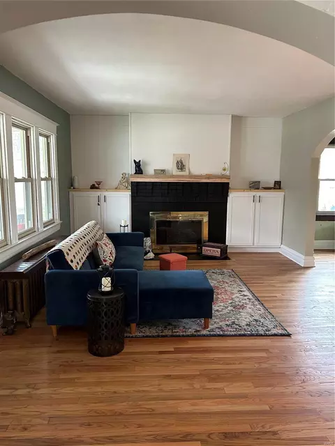 Living - 103 Wesley Ave, Ferguson, MO 63135 photo 1 of 3