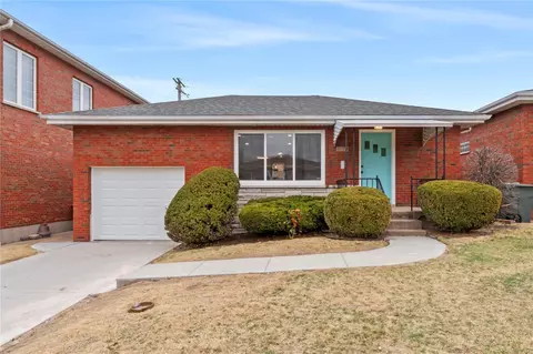 4129 Kay Ct, Saint Louis, MO 63116