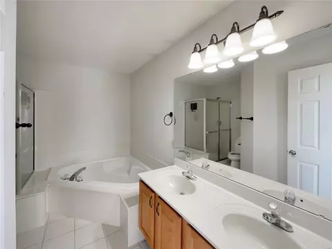 Bath - 10 Shady Bridge Ct, O'fallon, MO 63366 photo 2 of 3
