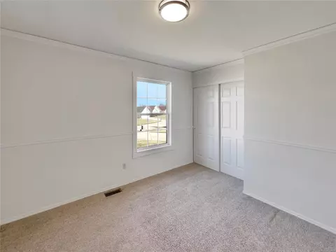 Bedroom - 10 Shady Bridge Ct, O'fallon, MO 63366 photo 2 of 4