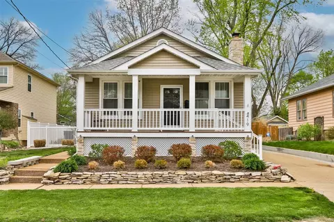 419 W Rose Hill Ave, Saint Louis, MO 63122