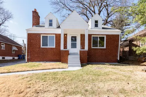 3513 West Pl, Saint Louis, MO 63121