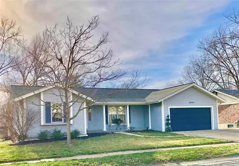 2830 Queen Bee Ln, Saint Louis, MO 63129