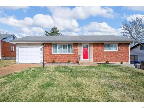 9243 Lurline Dr, Crestwood, MO 63126
