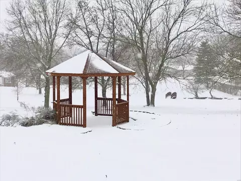 View/Area - 375 Sunfield Pl, Ballwin, MO 63011 photo 2 of 5