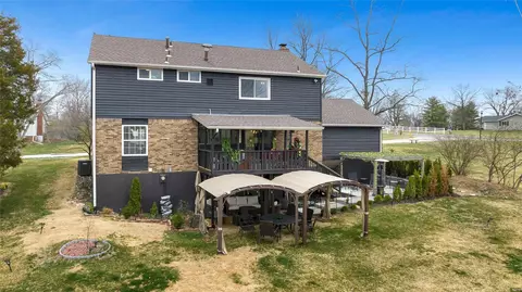 Exterior - 375 Sunfield Pl, Ballwin, MO 63011 photo 11 of 17