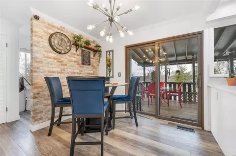 Dining - 375 Sunfield Pl, Ballwin, MO 63011 photo 3 of 4