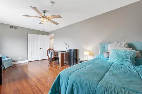 Bedroom - 375 Sunfield Pl, Ballwin, MO 63011 photo 5 of 6