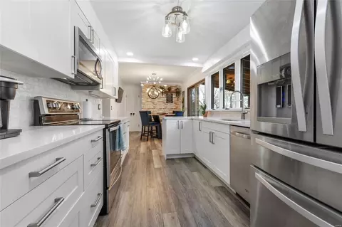 Kitchen - 375 Sunfield Pl, Ballwin, MO 63011 photo 1 of 4