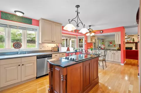 Kitchen - 1406 Redwood Forest Dr, Ballwin, MO 63021 photo 3 of 5