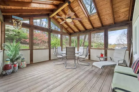 Exterior - 1406 Redwood Forest Dr, Ballwin, MO 63021 photo 3 of 10