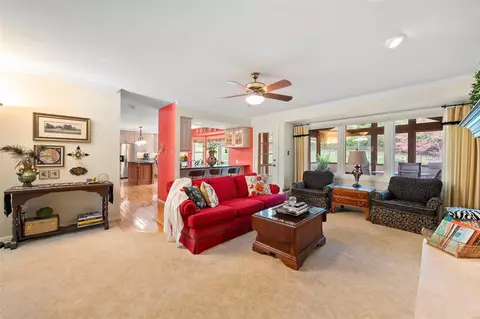 Living - 1406 Redwood Forest Dr, Ballwin, MO 63021 photo 2 of 6