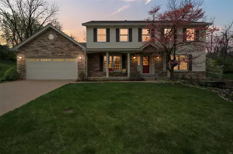 Exterior - 1406 Redwood Forest Dr, Ballwin, MO 63021 photo 2 of 10