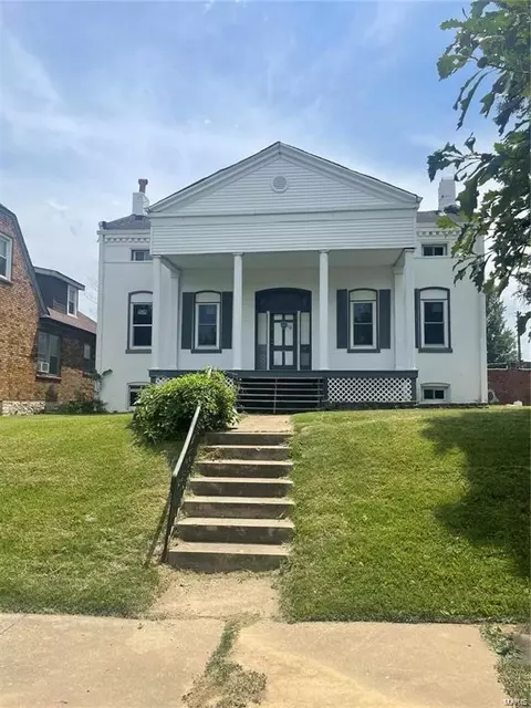 4136 Pennsylvania Ave, Saint Louis, MO 63118