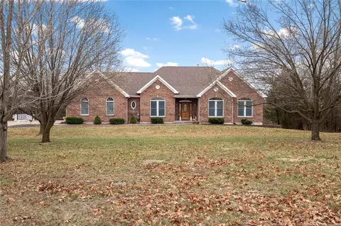 1936 Hepperman Rd, Wentzville, MO 63385