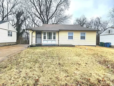 9762 Scottdale Dr, Saint Louis, MO 63136