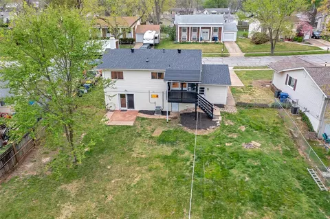 Exterior - 387 Sorrento Dr, Ballwin, MO 63021 photo 3 of 19