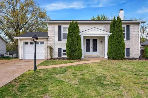 Exterior - 387 Sorrento Dr, Ballwin, MO 63021 photo 11 of 19