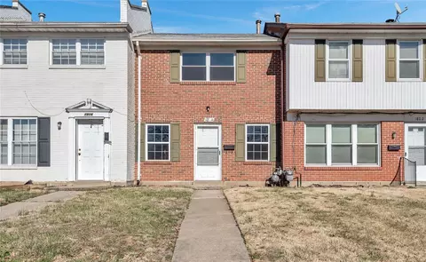 1804 Gallaher Ave, Saint Charles, MO 63301