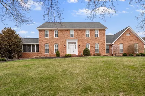 16427 Brandsford Pt, Chesterfield, MO 63005