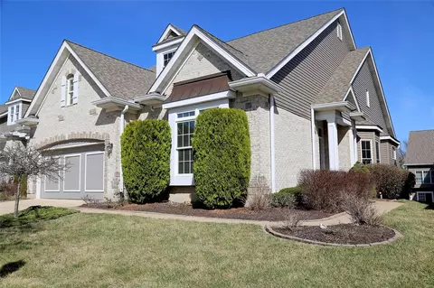 937 Chesterfield Villas Cir, Chesterfield, MO 63017