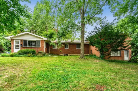 10358 Baltimore Ave, Saint Ann, MO 63074