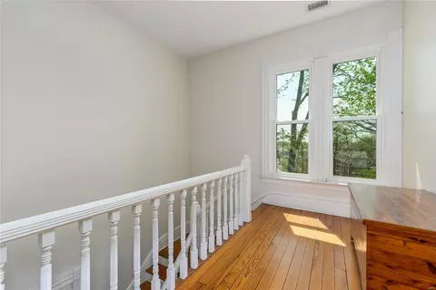 Entry Way - 6805 Waldemar Ave, Saint Louis, MO 63139 photo 6 of 6