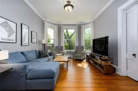 Living - 6805 Waldemar Ave, Saint Louis, MO 63139 photo 4 of 4