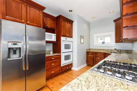 Kitchen - 6805 Waldemar Ave, Saint Louis, MO 63139 photo 5 of 6