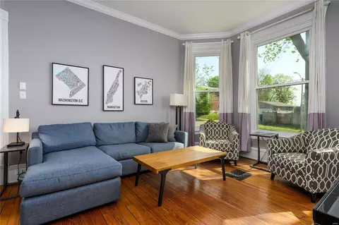 Living - 6805 Waldemar Ave, Saint Louis, MO 63139 photo 1 of 4