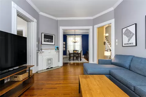 Living - 6805 Waldemar Ave, Saint Louis, MO 63139 photo 3 of 4