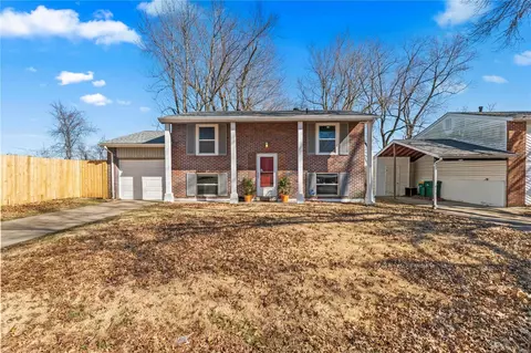10516 Castle Dr, Saint Louis, MO 63136