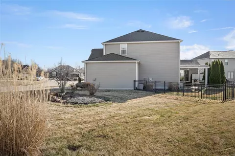 Exterior - 231 Oakhurst Cir, O'fallon, MO 63368 photo 9 of 9