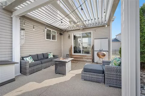 Exterior - 231 Oakhurst Cir, O'fallon, MO 63368 photo 4 of 9