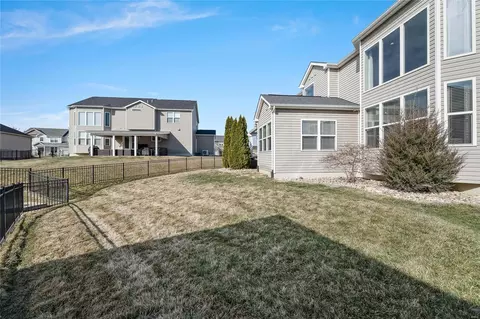 Exterior - 231 Oakhurst Cir, O'fallon, MO 63368 photo 5 of 9