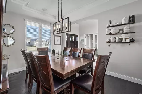 Dining - 231 Oakhurst Cir, O'fallon, MO 63368 photo 2 of 6
