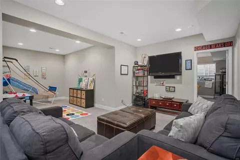 Living - 231 Oakhurst Cir, O'fallon, MO 63368 photo 11 of 11