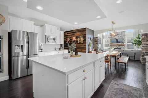 Kitchen - 231 Oakhurst Cir, O'fallon, MO 63368 photo 9 of 12