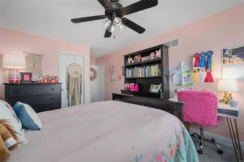 Bedroom - 231 Oakhurst Cir, O'fallon, MO 63368 photo 6 of 10