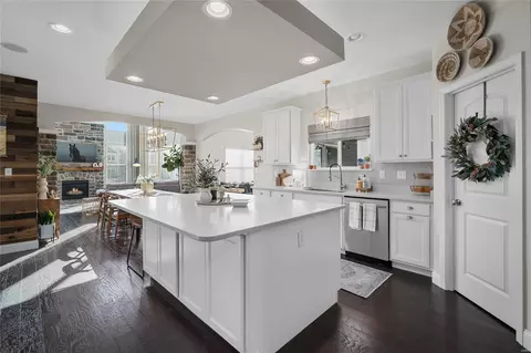 Kitchen - 231 Oakhurst Cir, O'fallon, MO 63368 photo 10 of 12