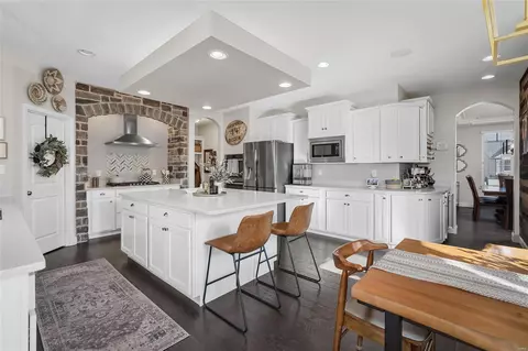 Kitchen - 231 Oakhurst Cir, O'fallon, MO 63368 photo 1 of 12
