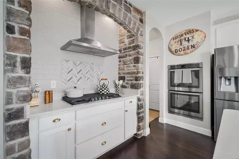 Kitchen - 231 Oakhurst Cir, O'fallon, MO 63368 photo 7 of 12